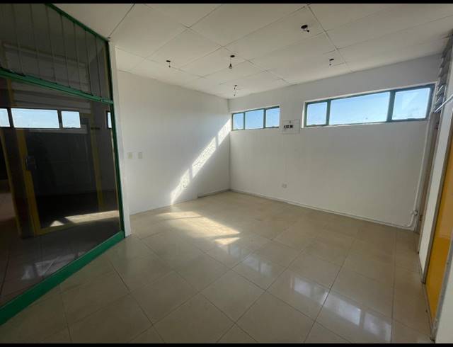 40M² RETAIL TO LET IN STARWOOD